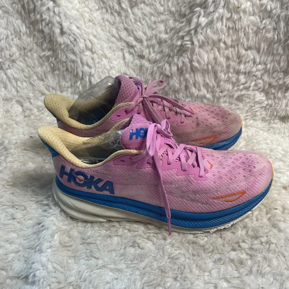 Hoka Clifton 9  Pink running sneakers size 9.5